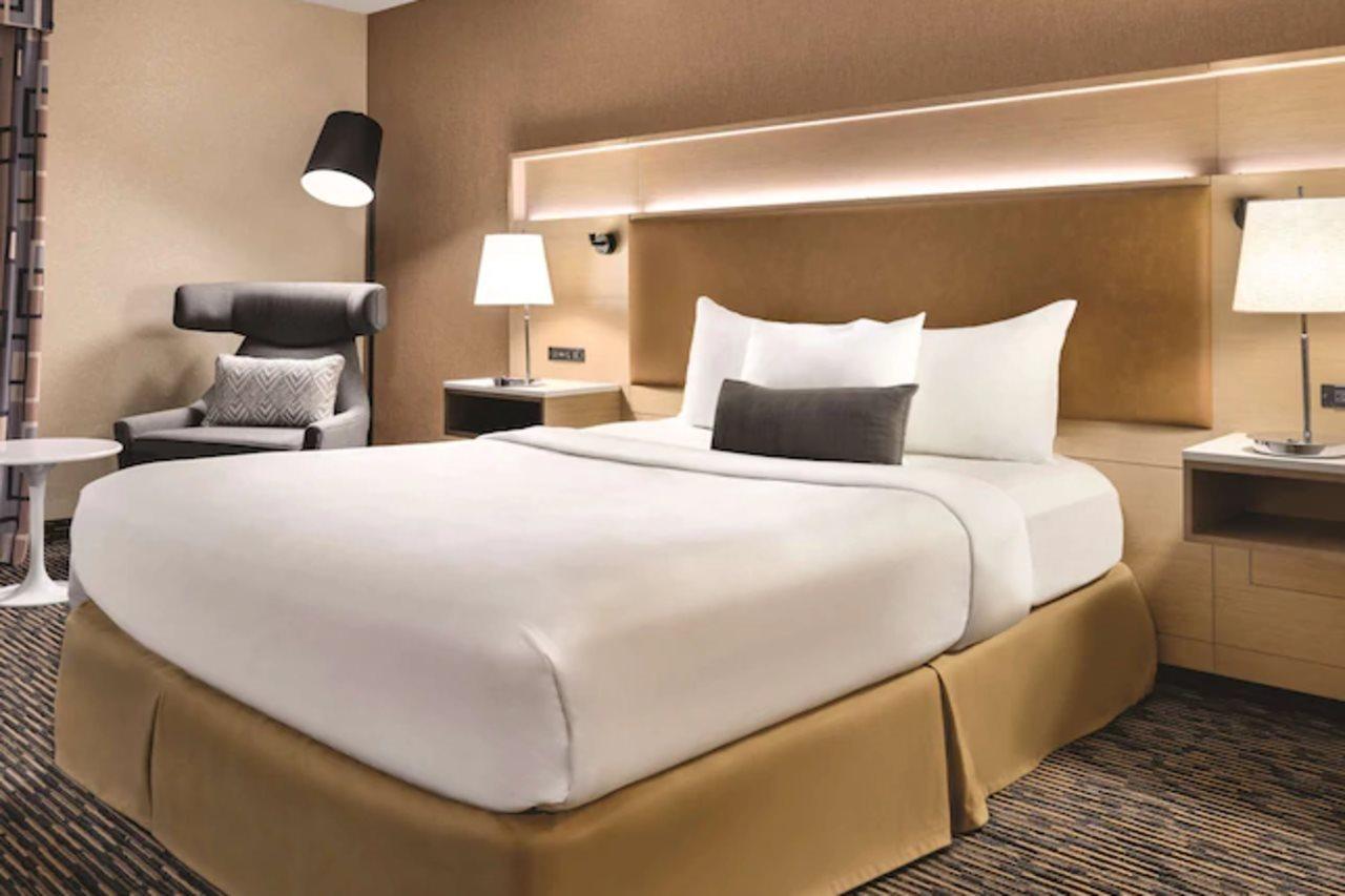 Wyndham Garden Conference Center Champaign - Urbana Hotel Ngoại thất bức ảnh