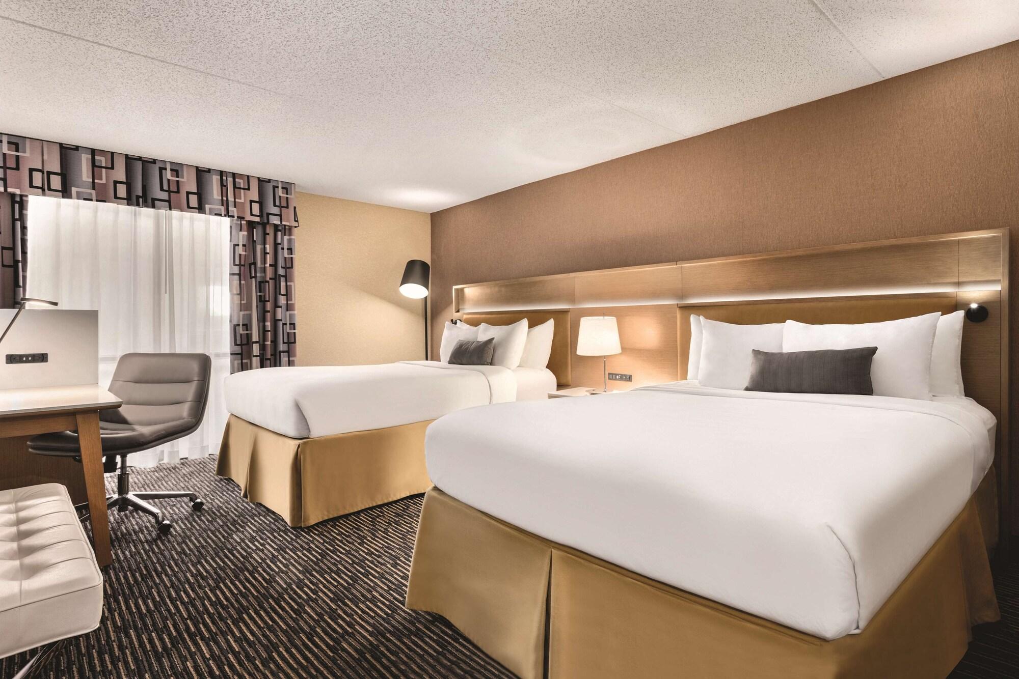 Wyndham Garden Conference Center Champaign - Urbana Hotel Ngoại thất bức ảnh