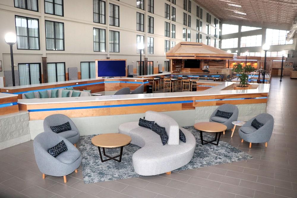Wyndham Garden Conference Center Champaign - Urbana Hotel Ngoại thất bức ảnh
