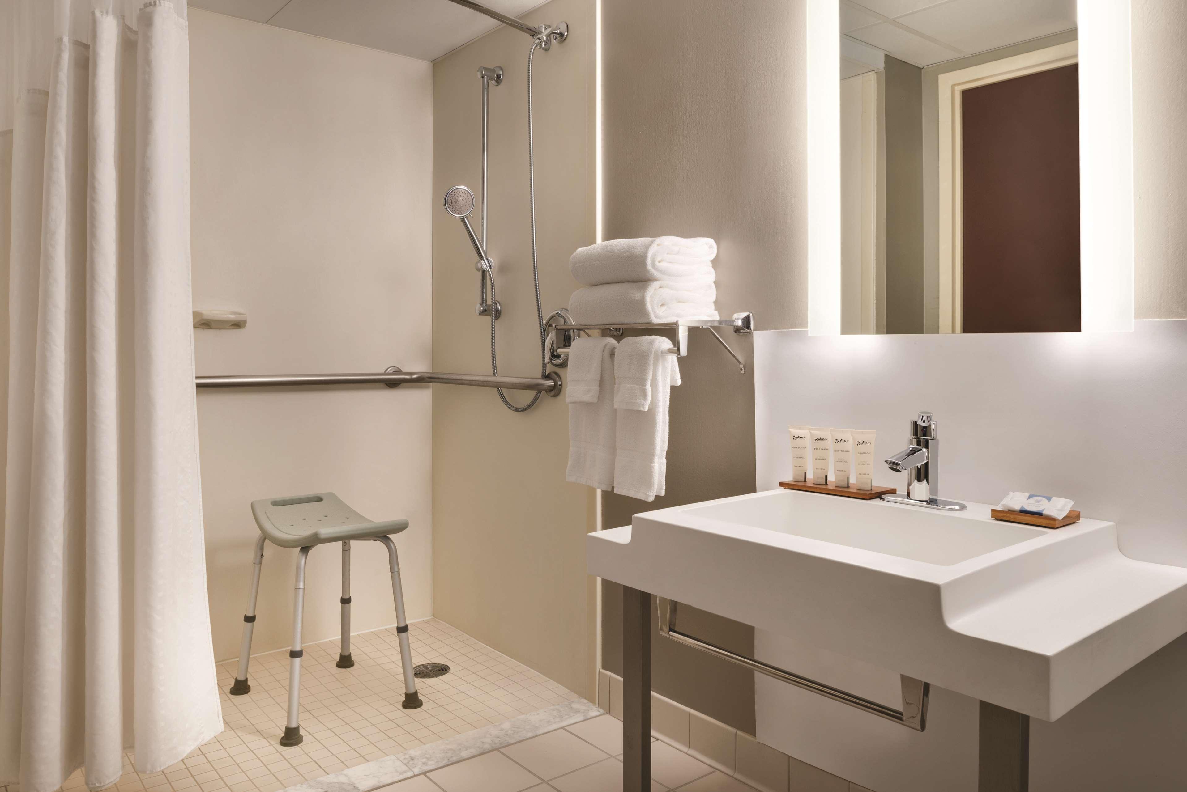 Wyndham Garden Conference Center Champaign - Urbana Hotel Ngoại thất bức ảnh