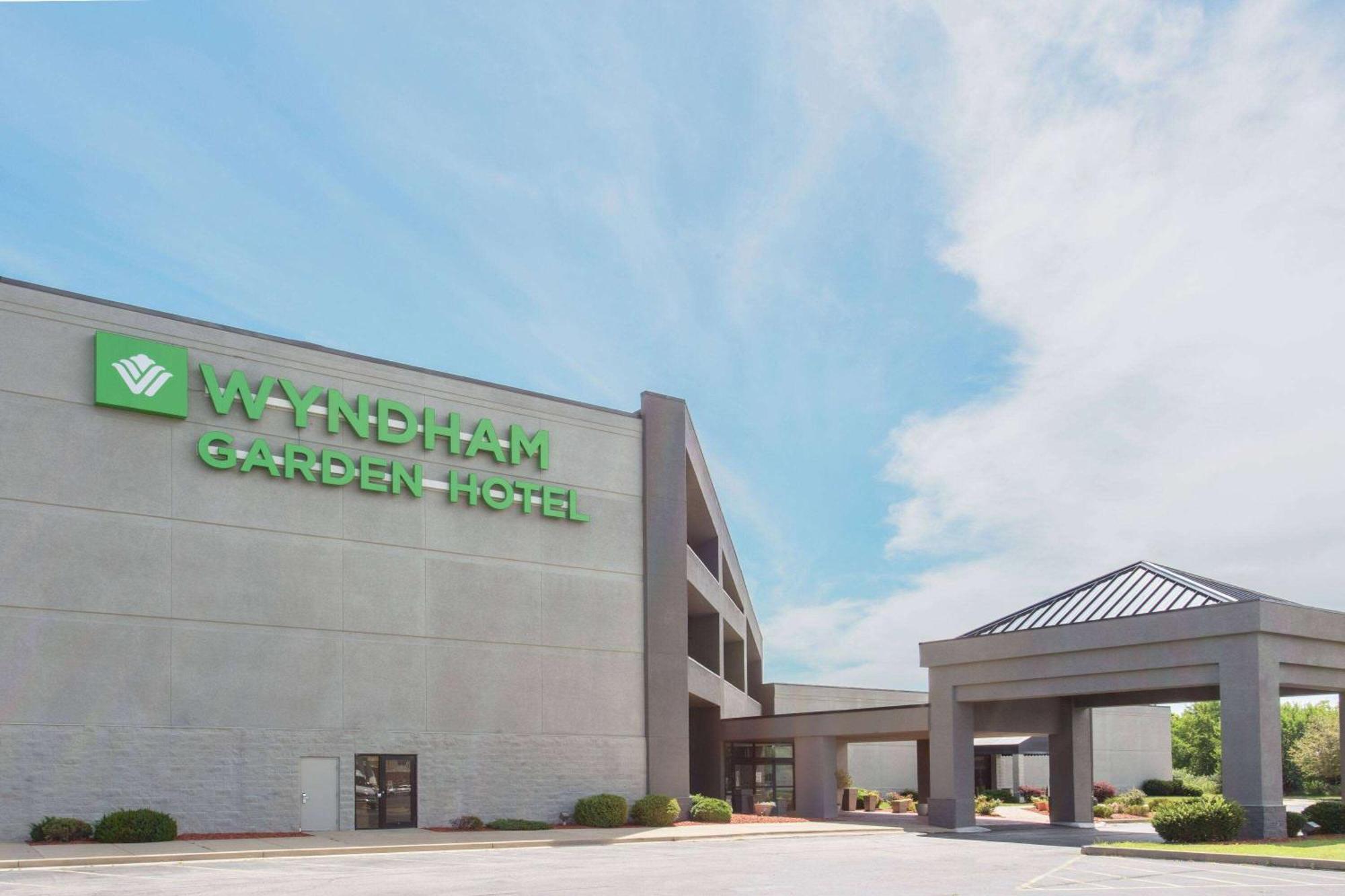 Wyndham Garden Conference Center Champaign - Urbana Hotel Ngoại thất bức ảnh