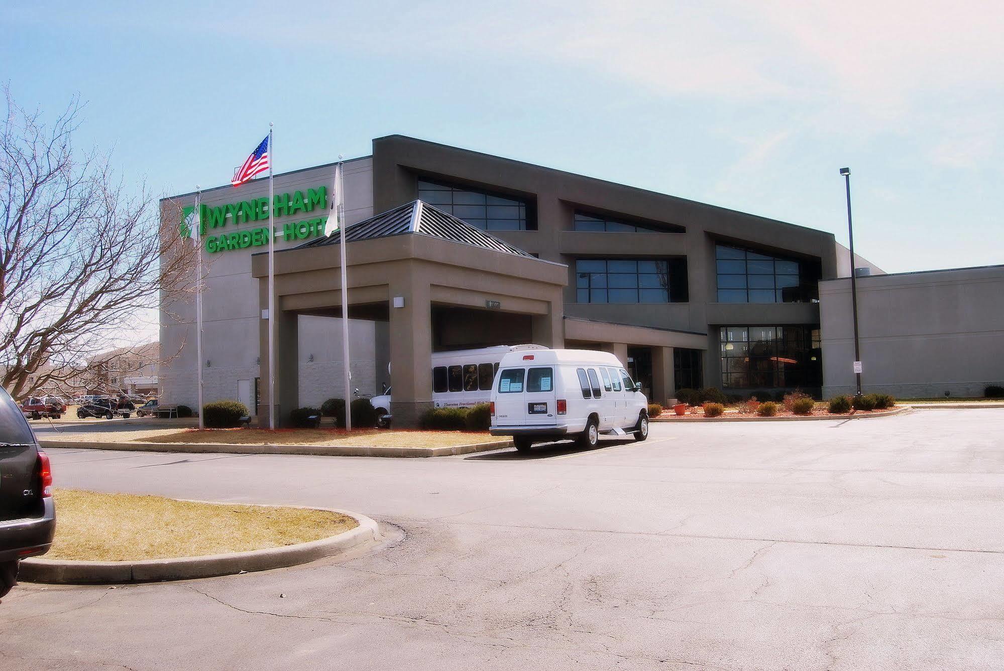Wyndham Garden Conference Center Champaign - Urbana Hotel Ngoại thất bức ảnh